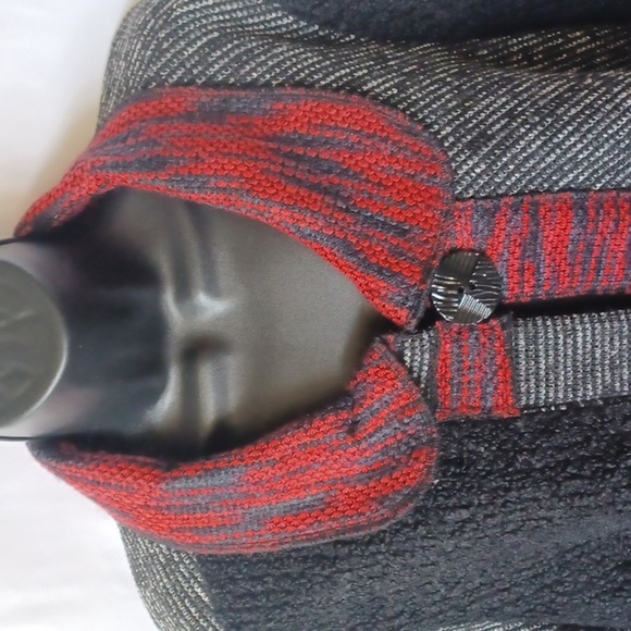 Coldwater Creek Black, White and Red Jacket - Picture 2 of 10